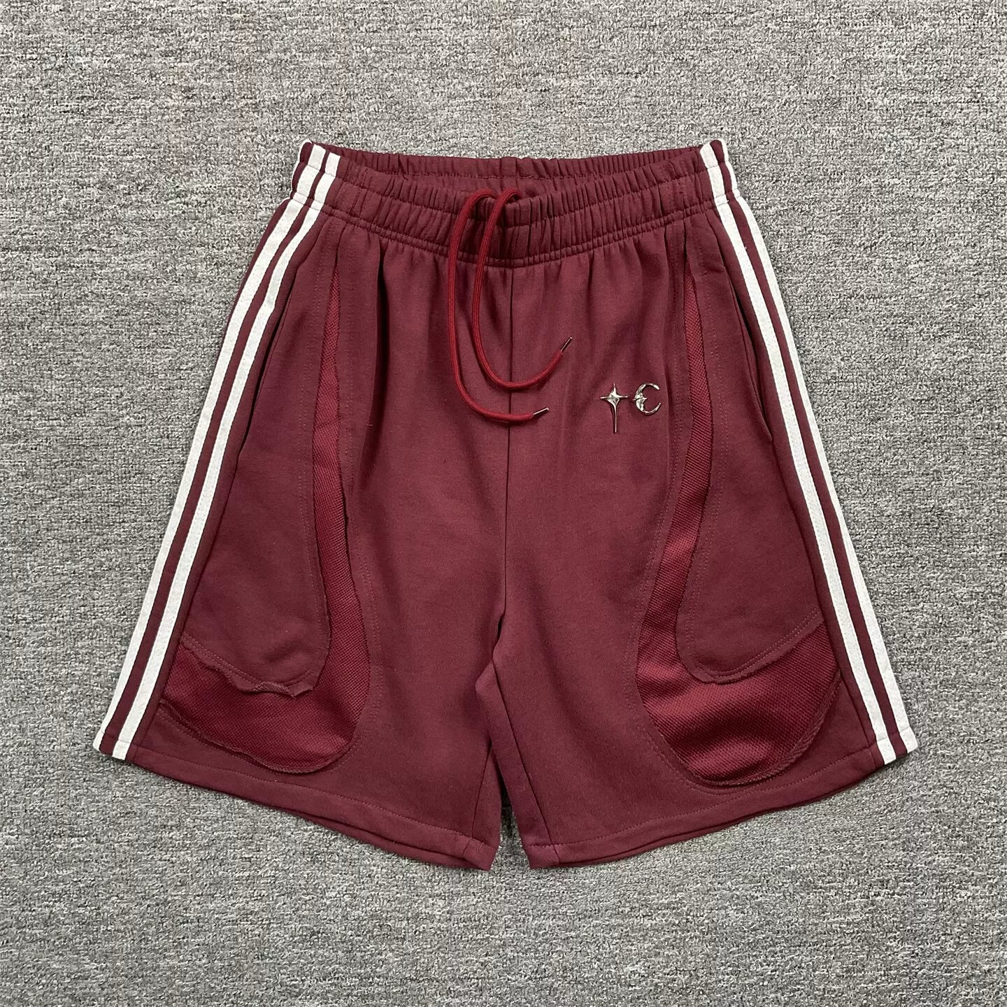 D3242 wine red shorts